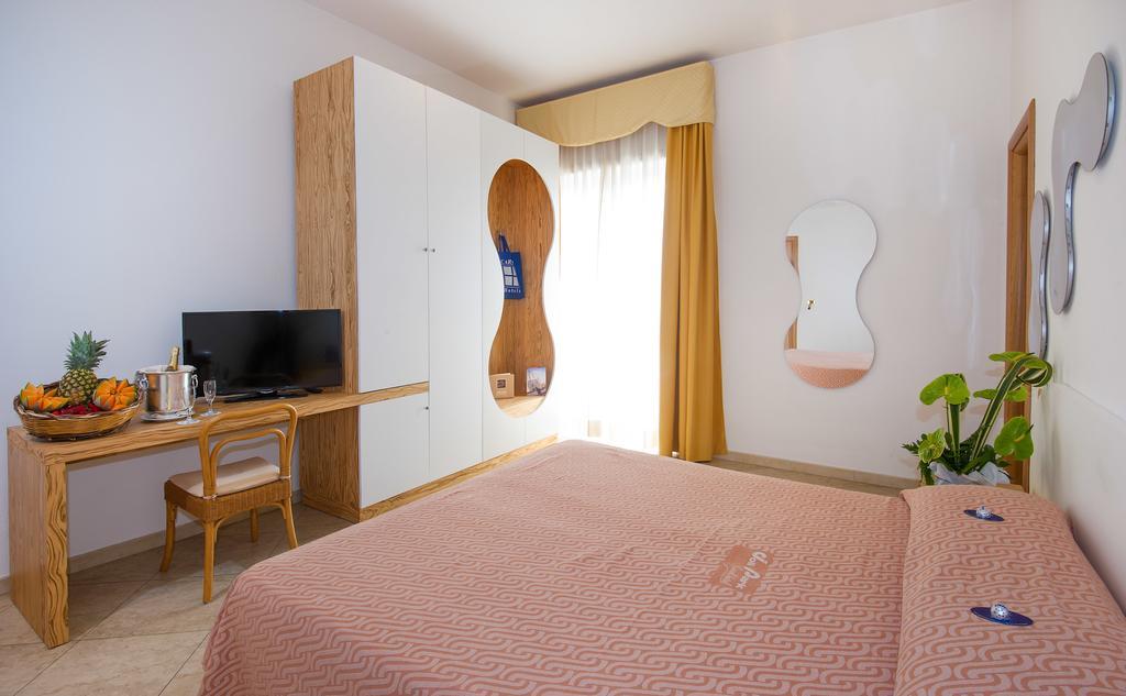 Joli Park Hotel - Caroli Hotels Gallipoli Exterior foto